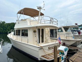 34' Mainship 2005 Yacht For Sale